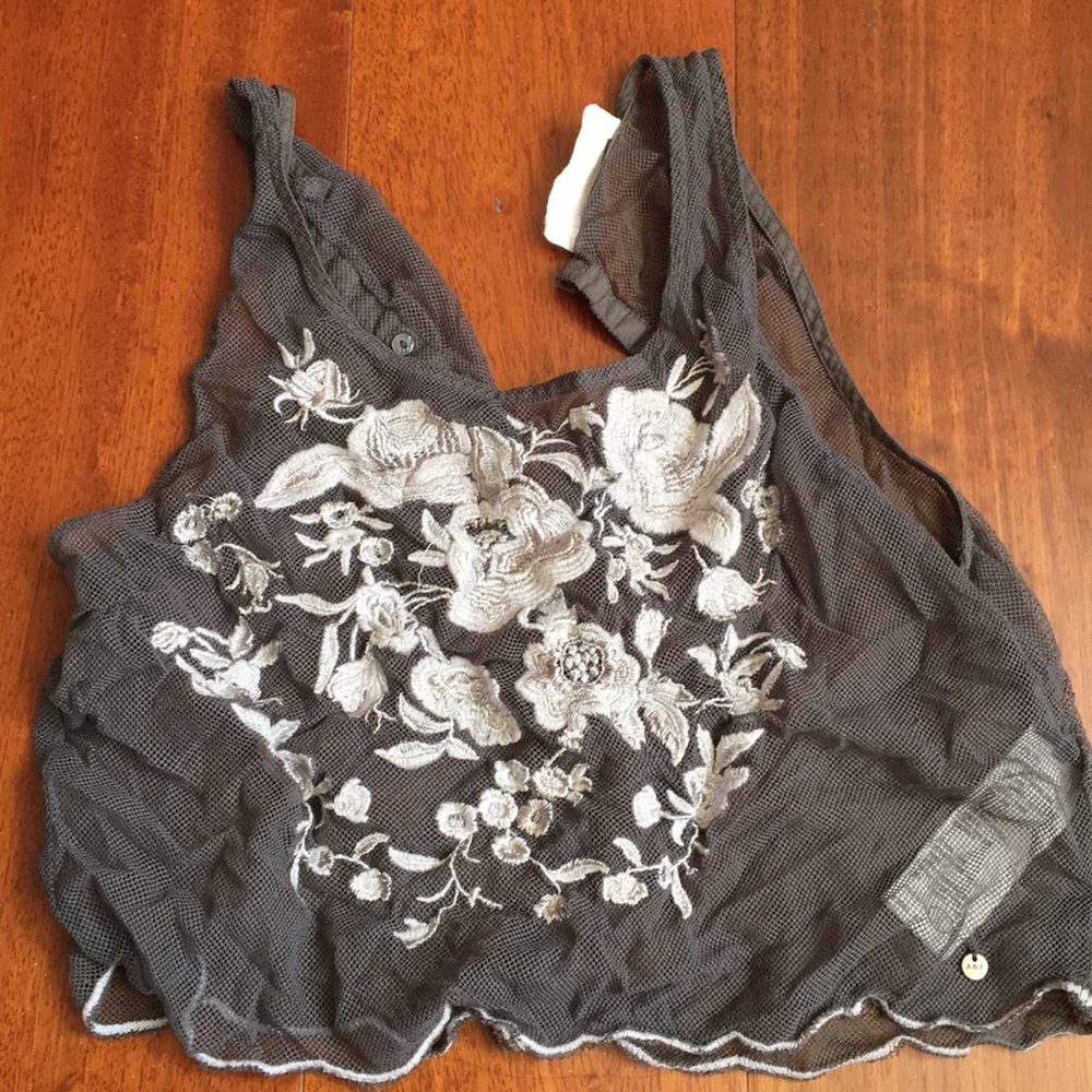 Cropped Mesh floral embroidery tank top